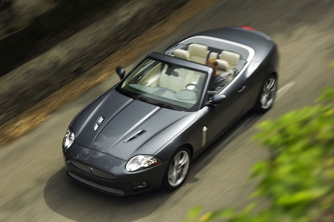 XKR: Jaguar XK slaat klauwen uit