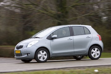 Toyota Yaris 1.3 16v VVT-i Linea Luna