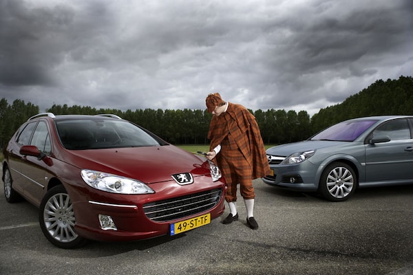 Opel vs Peugeot