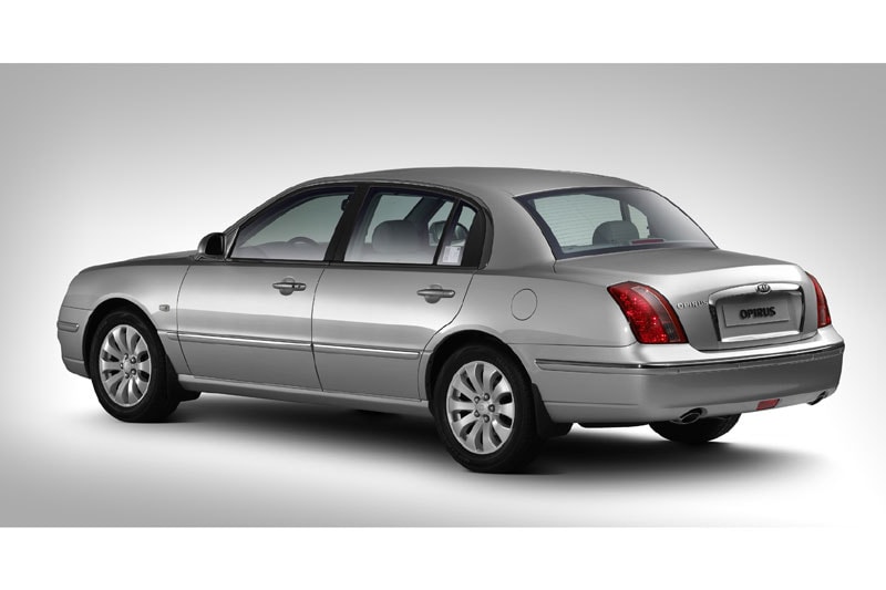 Kia Opirus