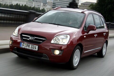 Kia Carens 2.0 CVVT X-ecutive