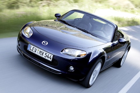 Test: Mazda MX-5 Roadster Coupé (2006)