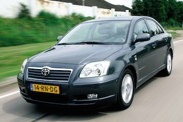 Toyota Avensis 2.2 D-4D D-CAT Linea Luna