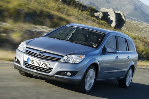 Opel Astra gefacelift