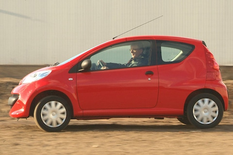 Peugeot 107 XS 1.0 (2006)