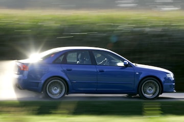 Audi A4 2.0 T FSI quattro DTM Edition