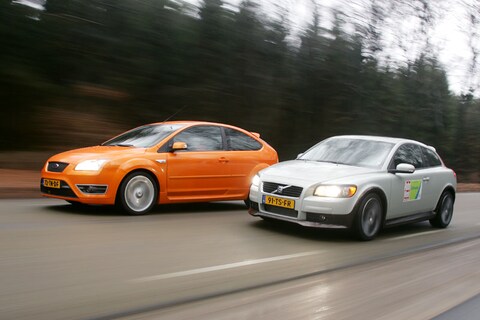 Ford Focus 2.5 20V Turbo ST - Volvo C30 T5 Summum