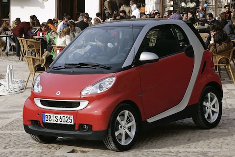 Smart fortwo coupé MHD pure 52kW