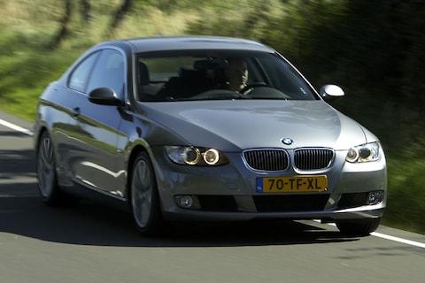 BMW 325i Coupé (2006)