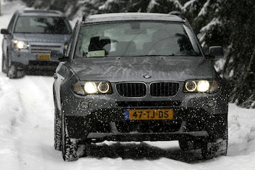 BMW X3-Land Rover Freelander