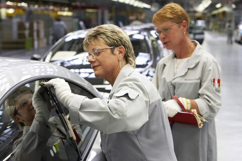 PSA wil 4.800 mensen kwijt