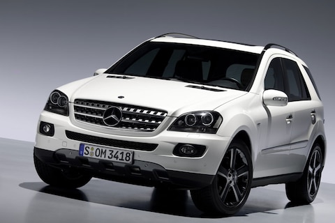 Tien jaar Mercedes M-klasse wordt gevierd