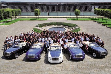 Eerste productie Rolls-Royce Drophead Coupe