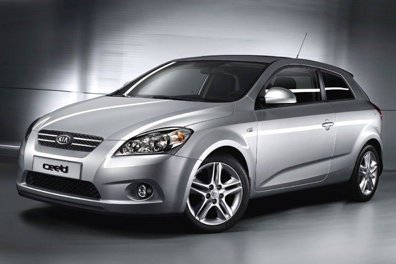 Kia Ceed driedeurs