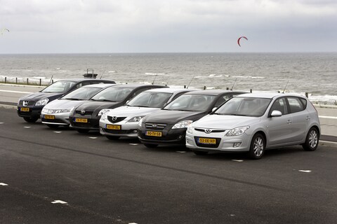 Test: Kia Cee'd - Hyundai i30 - Nissan Qashqai - Toyota Auris - Mazda 3 - Honda Civic
