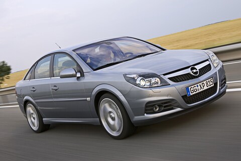 Meer luxe voor instapmodellen Opel Vectra