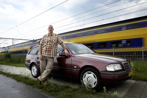 Klokje rond Mercedes C-klasse