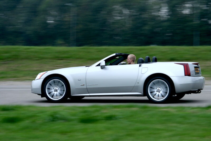 Cadillac XLR-V