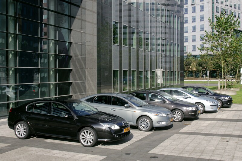 Laguna/Passat/Mondeo/Avensis/407