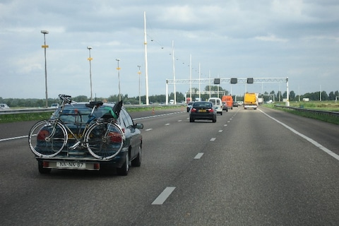 Aantal boetes voor onnodig linksrijden gehalveerd