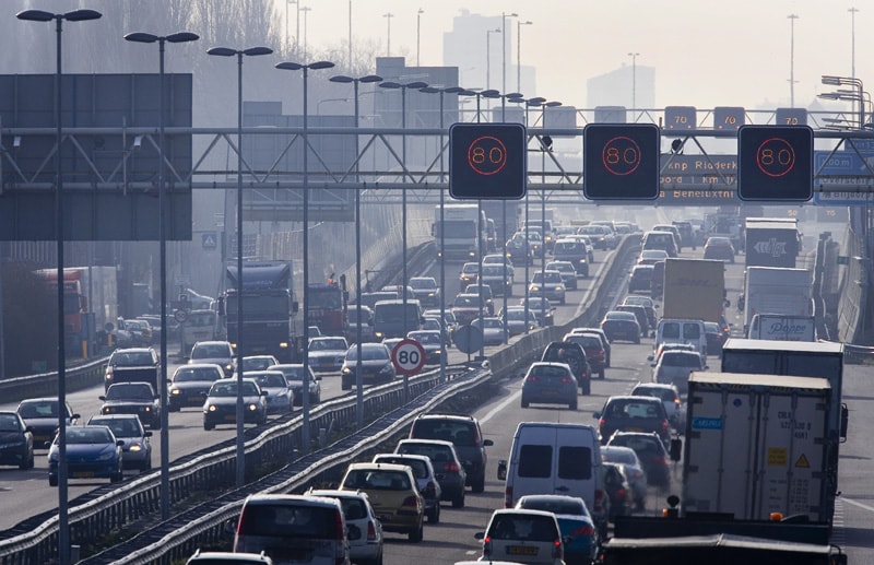 Snelweg A13 bij Overschie | foto: ANP