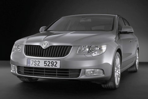 Officieel: Skoda Superb