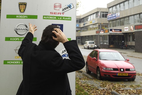 Wat is beter: auto inruilen of zelf verkopen?