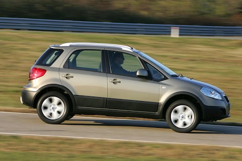 Fiat hangt prijskaartje aan Sedici 4x2