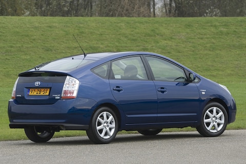 TÜV-rapport 2011: Toyota en Porsche beste auto's