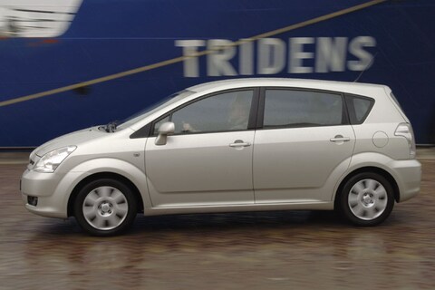 Toyota Corolla Verso 2.2 D-4D Linea Sol (2007) - Test