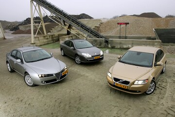 Alfa Romeo 159-Renault Laguna-Volvo S40