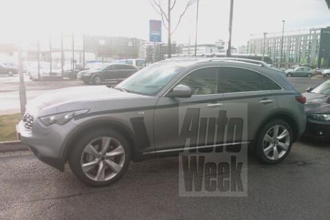 Infiniti FX55 verkent Europa