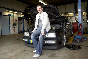 Volkswagen Golf GTI klokje rond