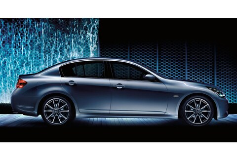 Infiniti G37: vierdeurs 350Z