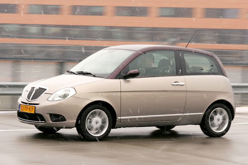 Lancia Ypsilon 1.4 16v Platino