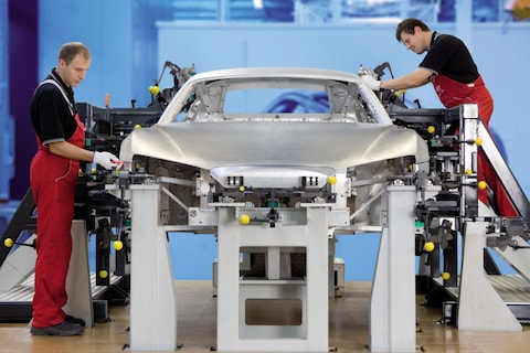 Audi A5 cabrio tussen dure broertjes gebouwd