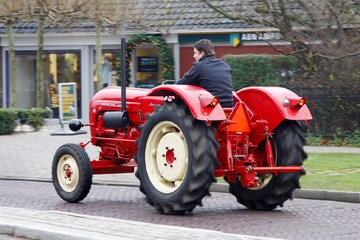 Porsche Tractor