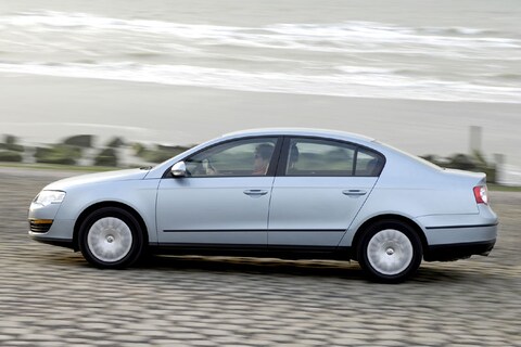 Volkswagen Passat 1.6 FSI Trendline (2007)