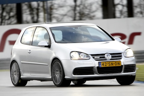 Volkswagen Golf R32 (2007)