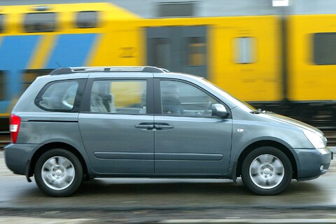 Kia Carnival 2.9 CRDi VGT EX Luxe (2007)