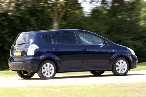 Toyota Verso 1.8 16v VVT-i Luna (2008) - Test