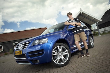 Volkswagen Touareg W12