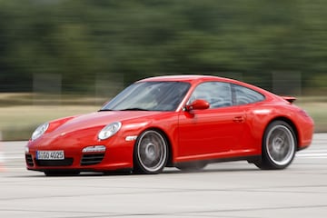 Porsche 911 Carrera 4