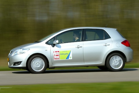 Toyota Auris 2.0 D-4D-F Luna (2007)