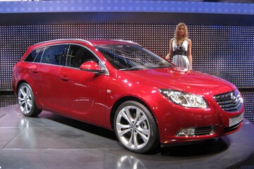 Opel Insignia met babe