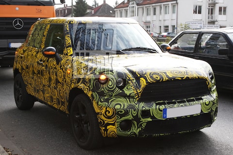 Mini Crossover verkent de straat