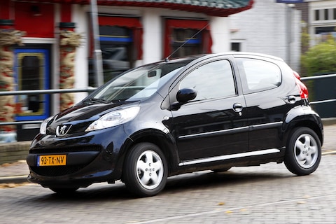 Test: Peugeot 107 XS 1.0 (2008)