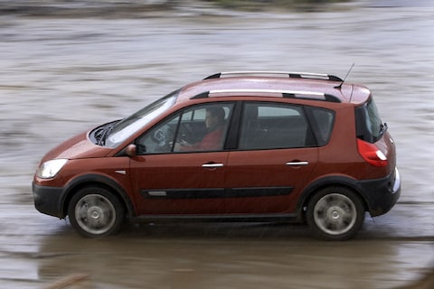 Renault Scénic 2.0 16V Conquest (2008) - Test