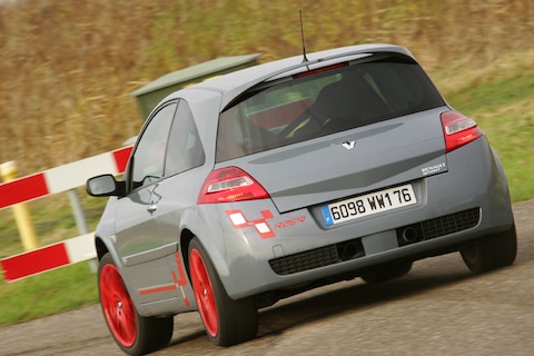 Renault Mégane R26 Radicale (2009) - Test
