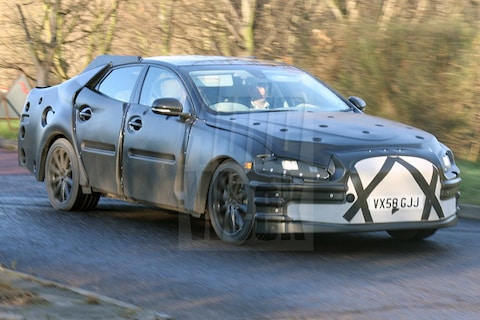 Jaguar XJ wordt eerste plug-in hybride limo